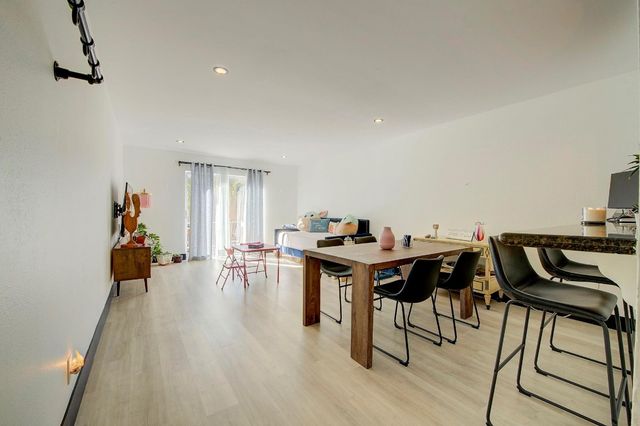 18111 NW 68th Avenue I210, Hialeah, FL 33015