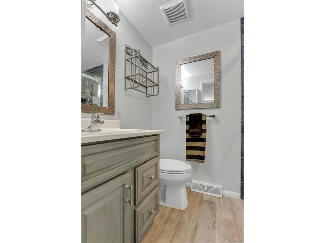 2433 E Fremont Ct, Littleton, CO 80122