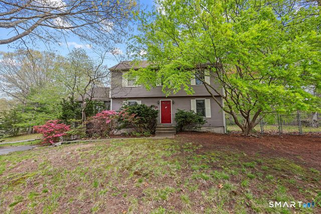 10 Oak Hill Drive, Clinton, CT 06413