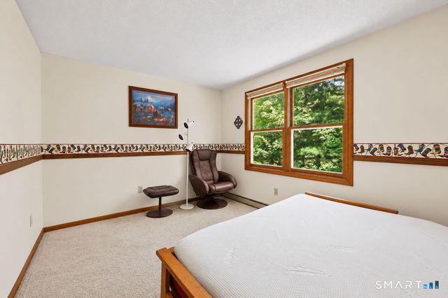 10 Oak Hill Drive, Clinton, CT 06413