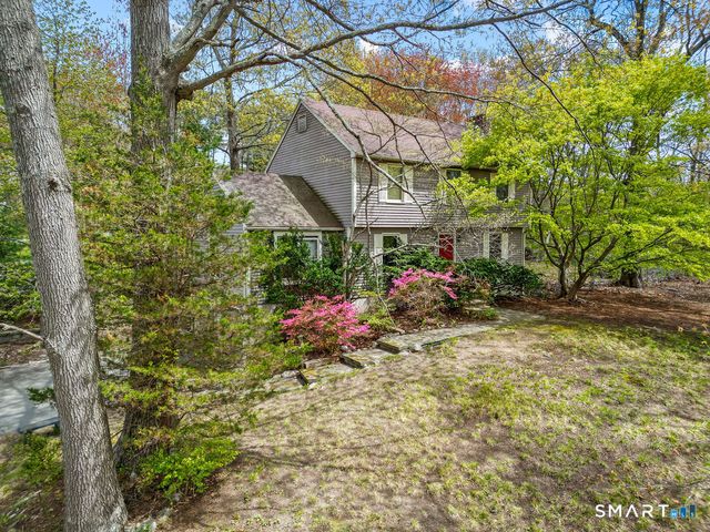 10 Oak Hill Drive, Clinton, CT 06413