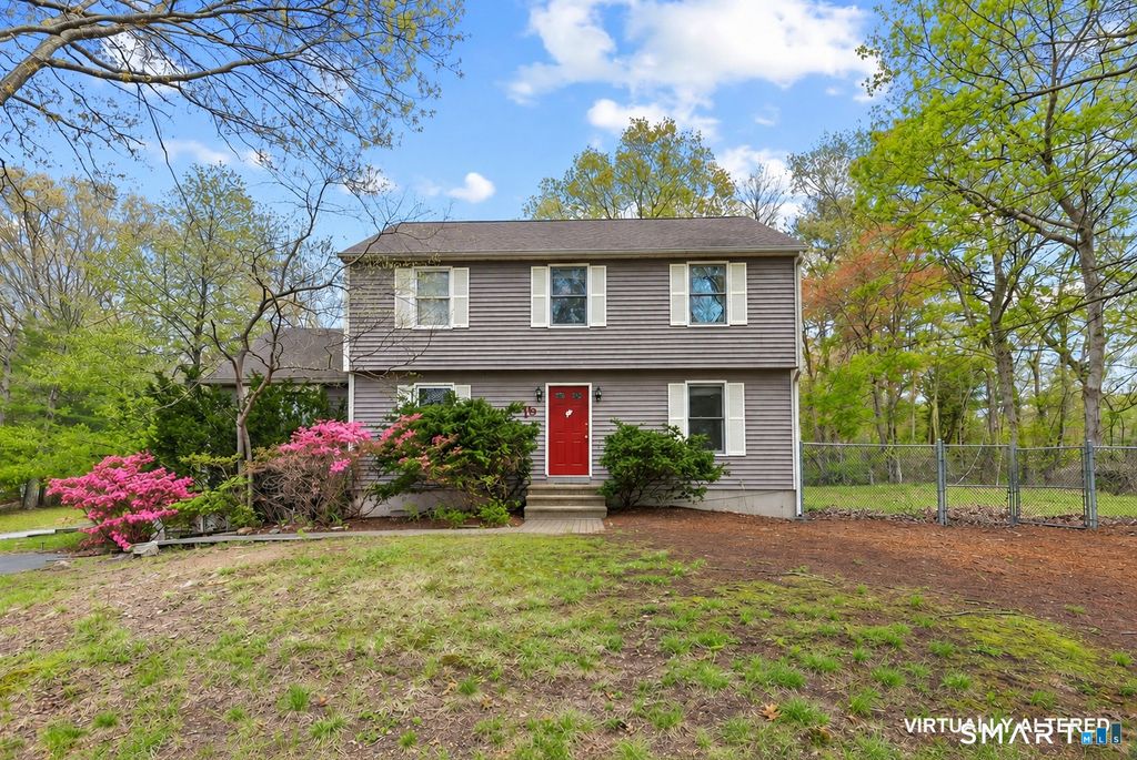 10 Oak Hill Drive, Clinton, CT 06413