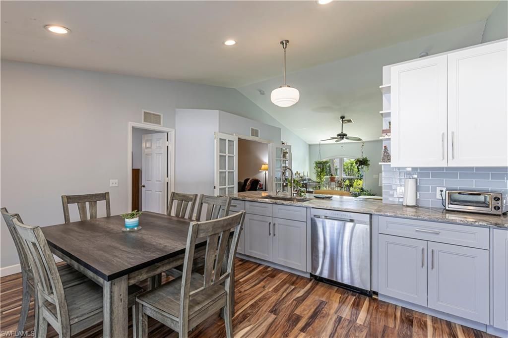 Image 9 of property listing at 4140 8th CT, Cape Coral, FL 33914
