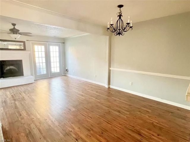 5218 Stockton DR, Virginia Beach, VA 23464