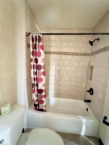 5218 Stockton DR, Virginia Beach, VA 23464
