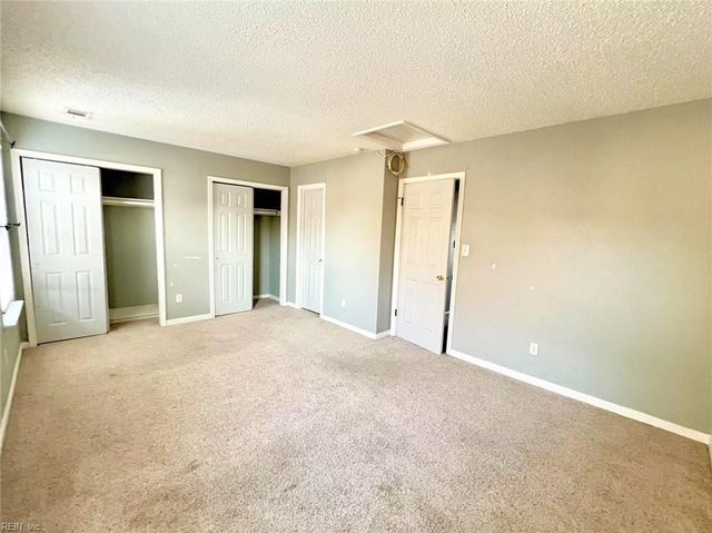 5218 Stockton DR, Virginia Beach, VA 23464