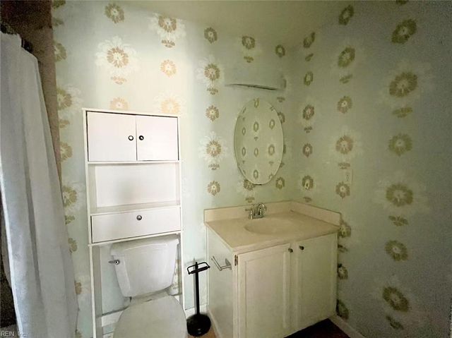 5218 Stockton DR, Virginia Beach, VA 23464