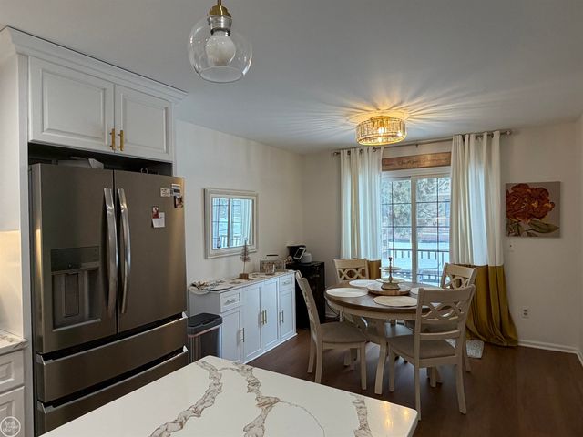 37884 N Laurel Park Drive, Livonia, MI 48152