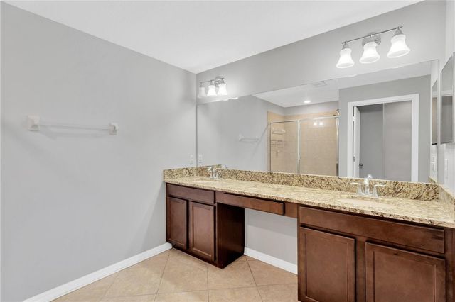 8529 HUNTERS FORK LOOP, Ruskin, FL 33573