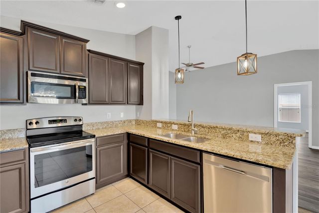 8529 HUNTERS FORK LOOP, Ruskin, FL 33573