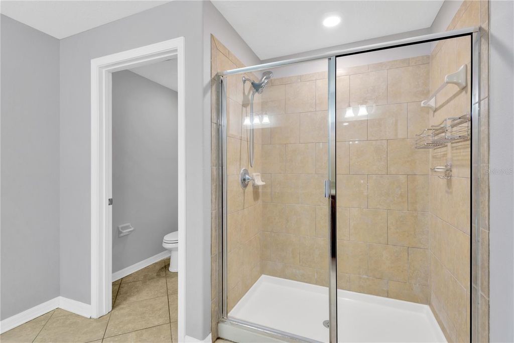 Image 19 of property listing at 8529 HUNTERS FORK LOOP, Ruskin, FL 33573
