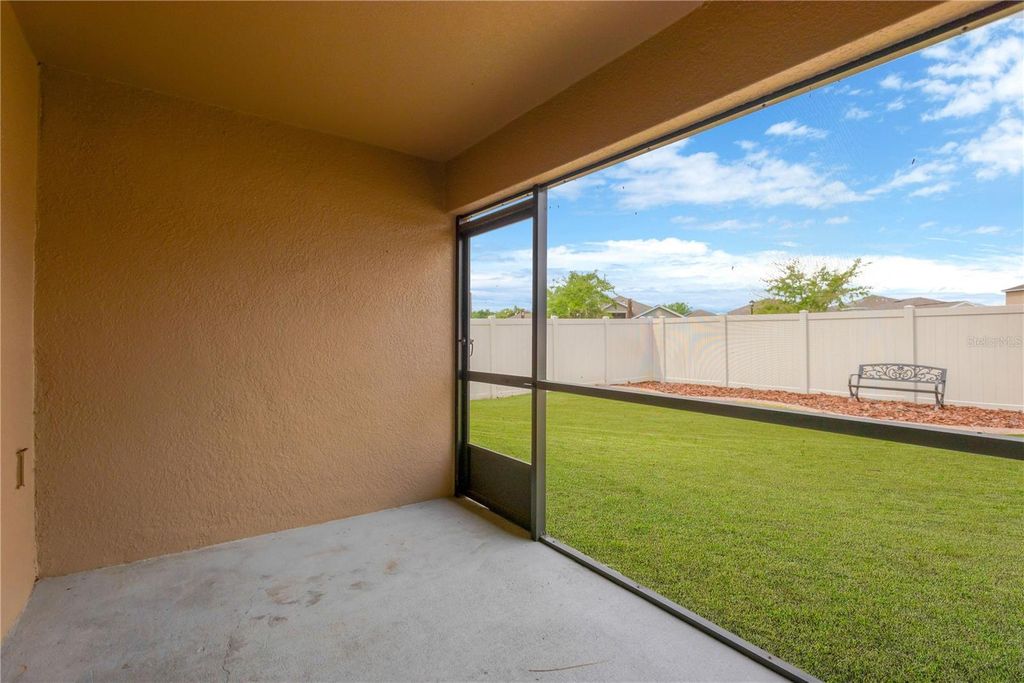 Image 22 of property listing at 8529 HUNTERS FORK LOOP, Ruskin, FL 33573