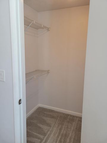 25 Rio Grande Cir., 7, Florence, KY 41042