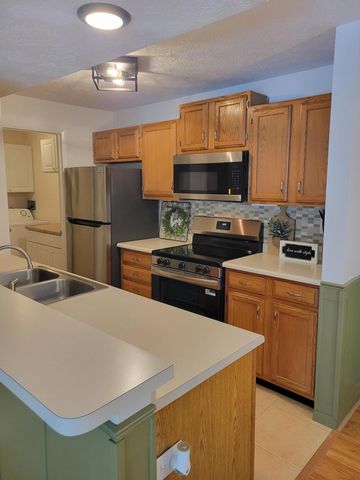25 Rio Grande Cir., 7, Florence, KY 41042