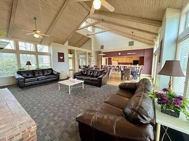 25 Rio Grande Cir., 7, Florence, KY 41042