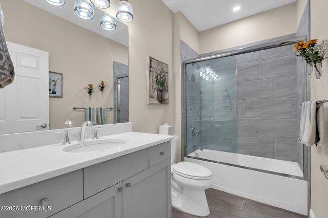 62 Milky Way Drive, Barnegat, NJ 08005