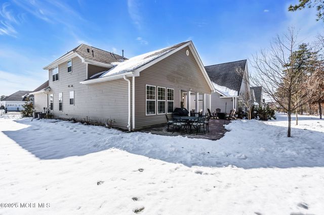62 Milky Way Drive, Barnegat, NJ 08005