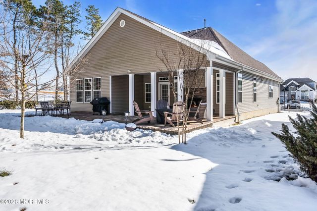 62 Milky Way Drive, Barnegat, NJ 08005