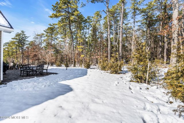 62 Milky Way Drive, Barnegat, NJ 08005