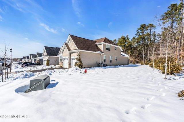 62 Milky Way Drive, Barnegat, NJ 08005