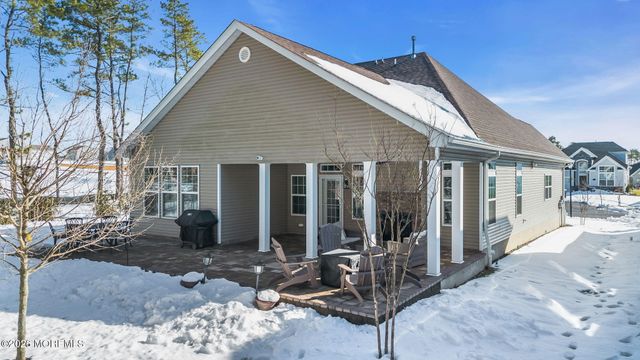 62 Milky Way Drive, Barnegat, NJ 08005