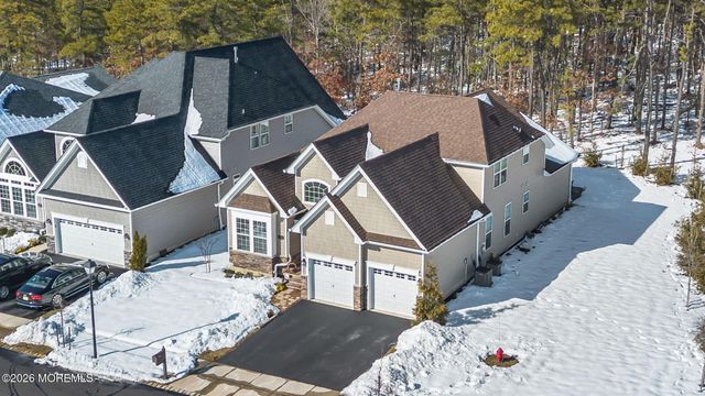 62 Milky Way Drive, Barnegat, NJ 08005