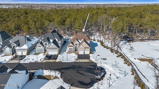 62 Milky Way Drive, Barnegat, NJ 08005