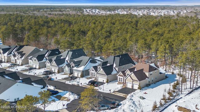 62 Milky Way Drive, Barnegat, NJ 08005