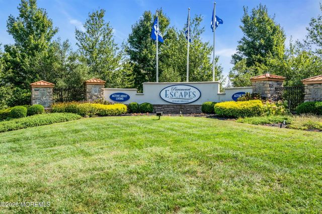 62 Milky Way Drive, Barnegat, NJ 08005