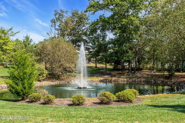 62 Milky Way Drive, Barnegat, NJ 08005