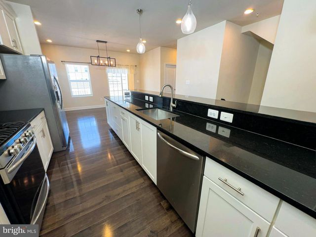 11407 TOLKIEN AVE, White Plains, MD 20695