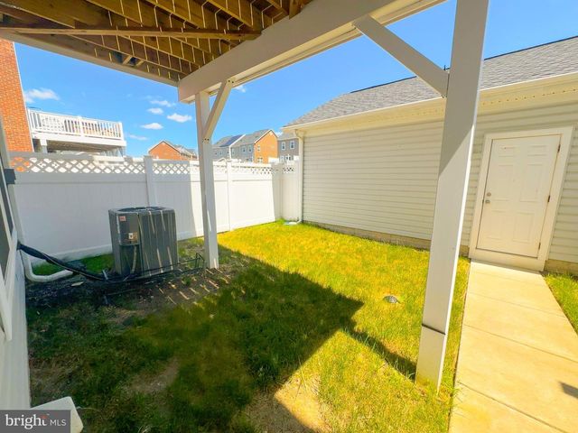 11407 TOLKIEN AVE, White Plains, MD 20695