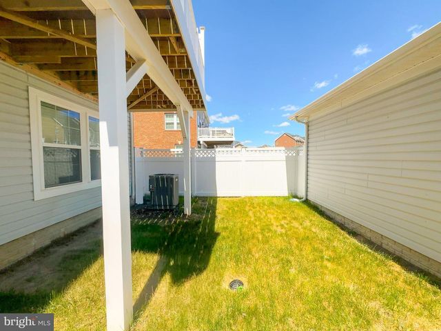 11407 TOLKIEN AVE, White Plains, MD 20695