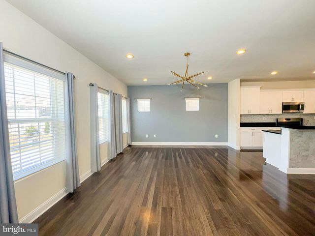 11407 TOLKIEN AVE, White Plains, MD 20695