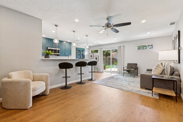 818 Wateka Way, Richardson, TX 75080