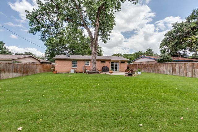 818 Wateka Way, Richardson, TX 75080