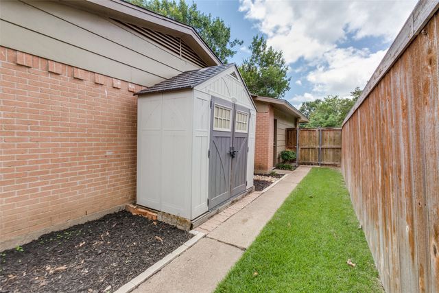 818 Wateka Way, Richardson, TX 75080