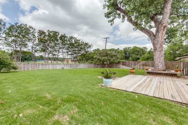 818 Wateka Way, Richardson, TX 75080
