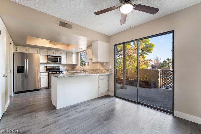3929 South Torrey Pines Drive, Las Vegas, NV 89103