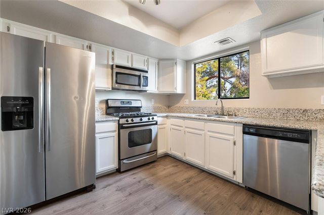 3929 South Torrey Pines Drive, Las Vegas, NV 89103