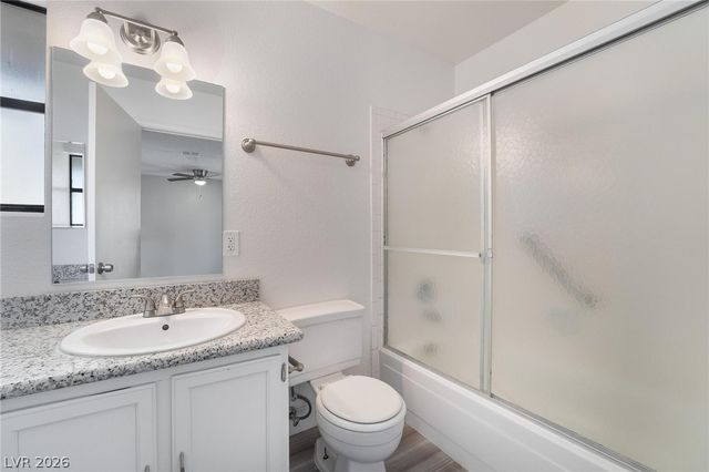3929 South Torrey Pines Drive, Las Vegas, NV 89103