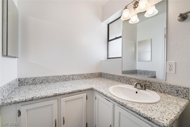 3929 South Torrey Pines Drive, Las Vegas, NV 89103