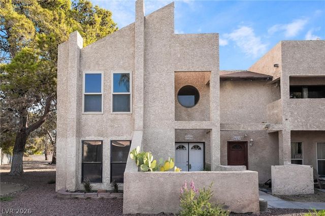 3929 South Torrey Pines Drive, Las Vegas, NV 89103