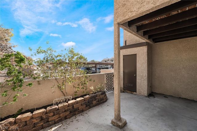 3929 South Torrey Pines Drive, Las Vegas, NV 89103