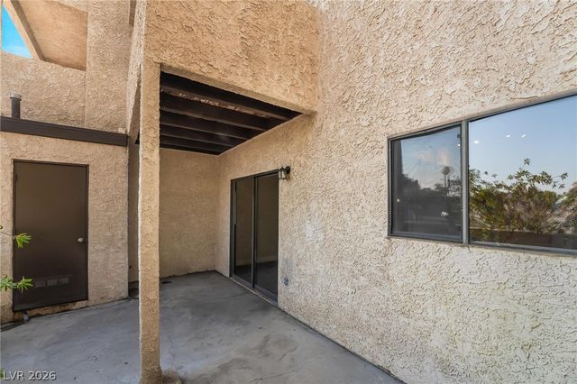 3929 South Torrey Pines Drive, Las Vegas, NV 89103