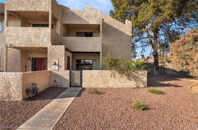 3929 South Torrey Pines Drive, Las Vegas, NV 89103