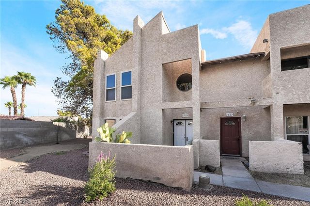 3929 South Torrey Pines Drive, Las Vegas, NV 89103