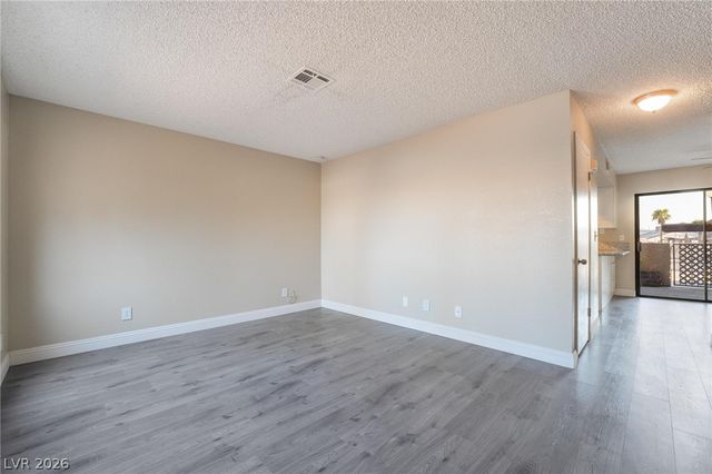 3929 South Torrey Pines Drive, Las Vegas, NV 89103