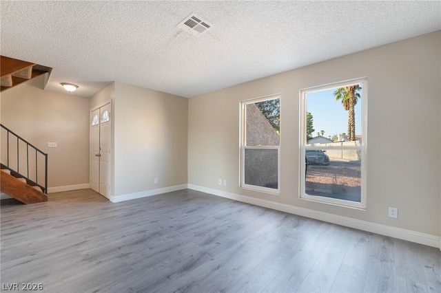 3929 South Torrey Pines Drive, Las Vegas, NV 89103