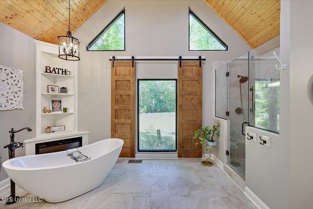 1109 Foxpoint, Brandon, MS 39047